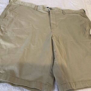 Men's George Tan Shorts size 40. SKU 2955